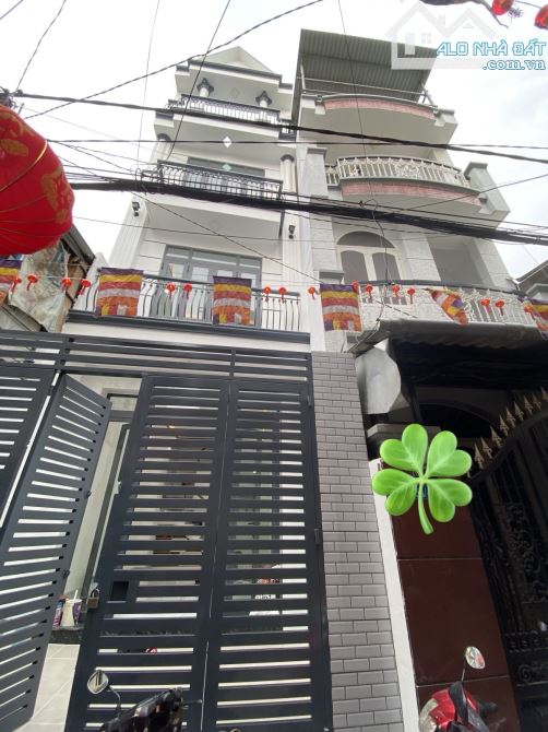 Bán nhà hẻm 4m Âu Dương Lân Quận 8, DT 56m2, 4 tầng nhà mới ở ngay.