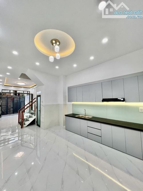 Bán nhà hẻm 4m Âu Dương Lân Quận 8, DT 56m2, 4 tầng nhà mới ở ngay. - 2