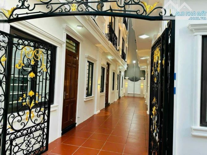 CẦU DIỄN NHÀ 5 TẦNG- FULL NỘI THẤT SANG XỊN- CÔNG NĂNG THOẢI MÁI.35M 5,65 TỶ - 3