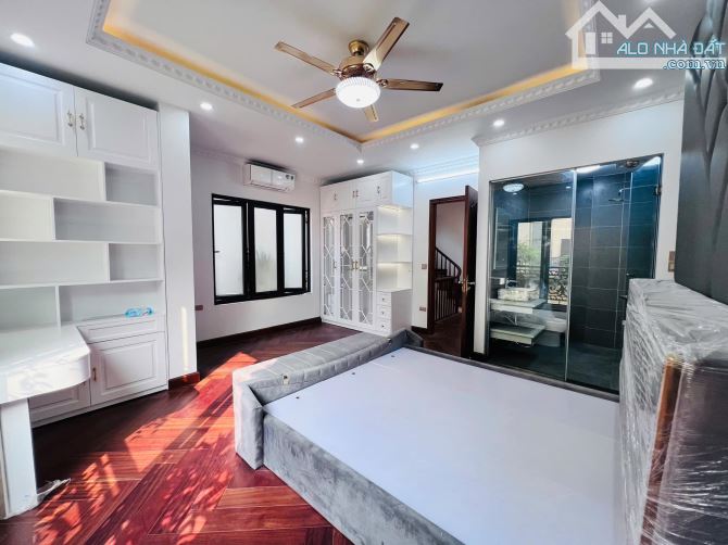 NHÀ MẶT PHỐ GIÁP BÁT 52M2*5T, THANG MÁY, ĐẸP RẺ - 5