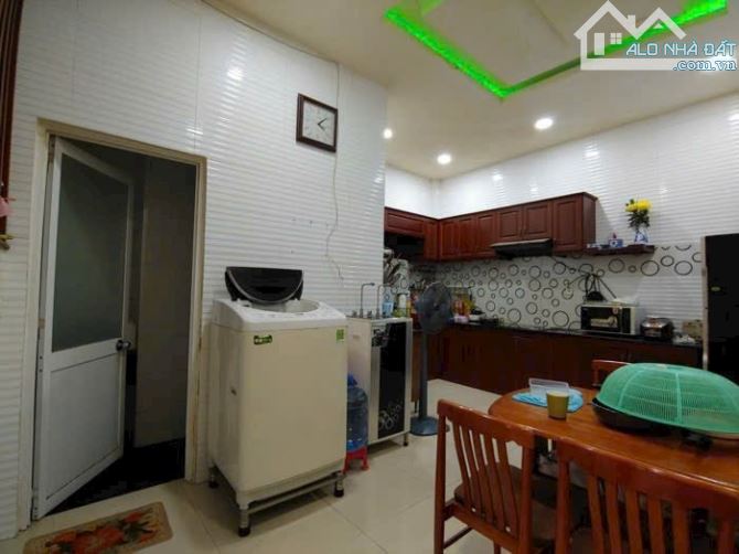 Bán nhà MT Liên Khu 1-6, BTĐông, Bình Tân,  DT 85m2 - 4.5 × 19 - 2 tầng, Giá 5.5 tỷ TL. - 4