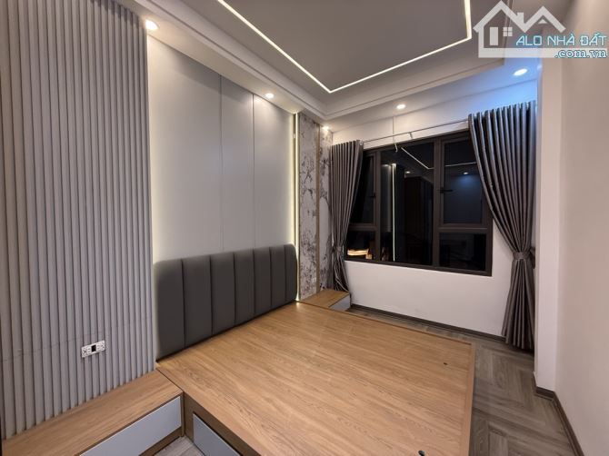 CẦN BÁN NHÀ NGÕ RỘNG, THÔNG, OTO ĐỖ CỬA PHỐ TÂY SƠN DT 28m2, KINH DOANH ỔN. - 2