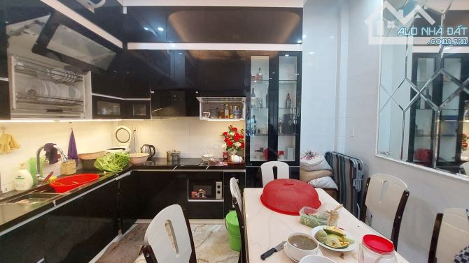 Bán nhà 3,5 tầng Đằng Lâm, Hải An.60m2.Đường 8m.Vị trí kinh doanh.Có thang máy.Chỉ 8,99 tỷ - 4