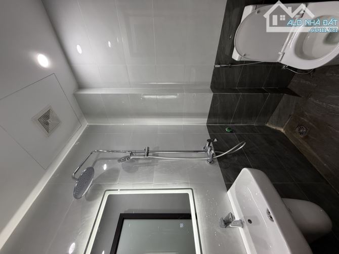 CẦN BÁN NHÀ NGÕ RỘNG, THÔNG, OTO ĐỖ CỬA PHỐ TÂY SƠN DT 28m2, KINH DOANH ỔN. - 5
