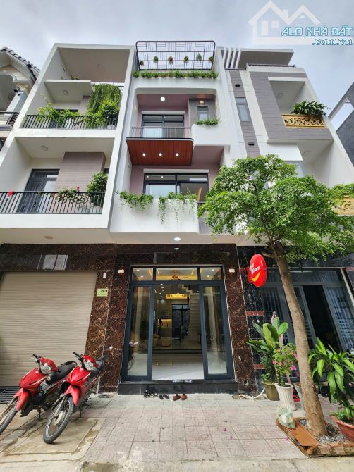 Bán nhà sổ riêng, Full nội thất đúc 3 tấm, gần chợ Phú Phong, KDC ở kín p.Bình Chuẩn H4865