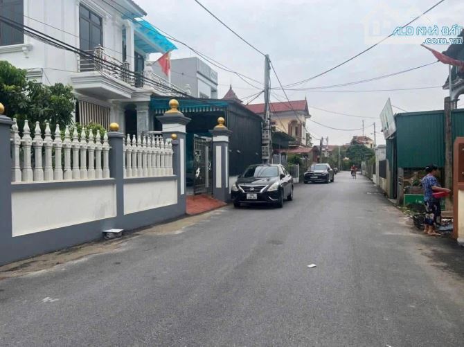 Chủ gửi lô đất trục chính kinh doanh, 100,6m thôn CD quán trạch. Giá siêu tốt cho quý Ace!