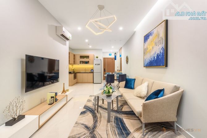 chủ cần bán căn hộ chung cư The Garden Hill - 99 Trần Bình. Dt: 67m².