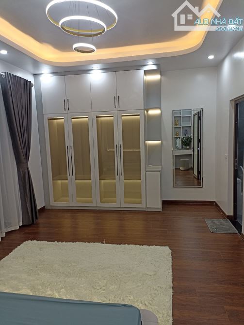 NHÀ 6 PHÒNG KHÉP KÍN 5 TẦNG HAI THOÁNG 82M2, MỚI TINH Ở TRƯỚC TẾT HAI THOÁNG HƠN 5 TỶ