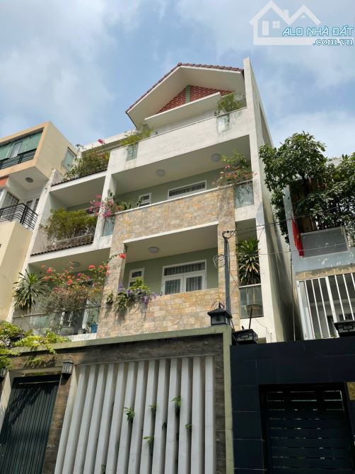 Trương Định- Q3- Hẻm 2 xe hơi tránh nhau. DT: 6.2*15m- Trệt 3 lầu. giá 21 tỷ . Chủ đang ở. - 2