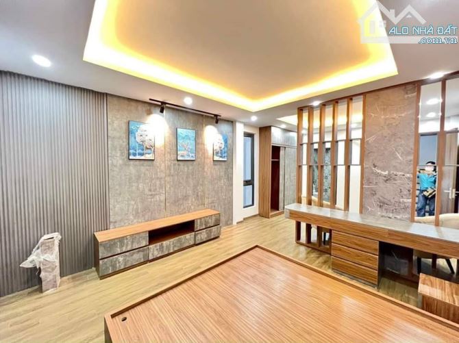 Chính chủ gửi bán nhà Xuân Thuỷ, 30m ra mặt phố, ngõ thông, 42m2, 8.2 tỷ - 1