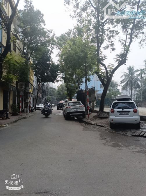 Bán nhà Đường Bùi Huy Bích.Trung Tâm Quận ủy Hoàng Mai. DT: 70m. MT: 6m. Giá: 18 tỷ 9 - 1