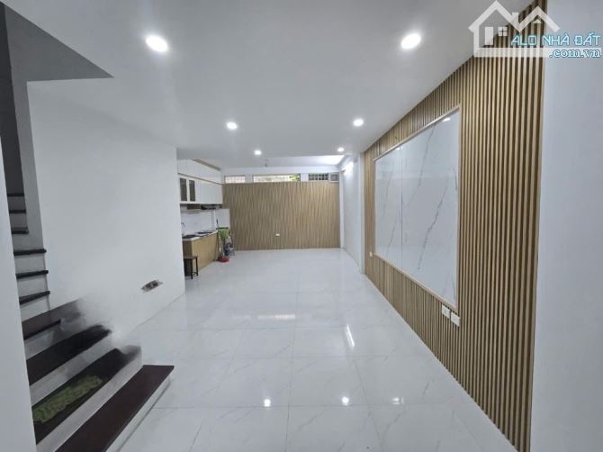 Nhà Lạc Long Quân, Tây Hồ. 44m2, 4 tầng. 8,5 tỷ - 1