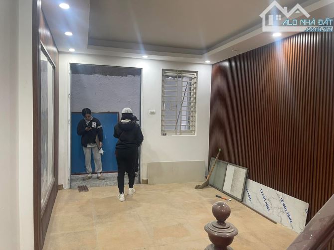 chủ bán nhà 40m2 x 3 tầng - 3PN-Thuý Lĩnh , Lĩnh Nam- Hoàng Mai- Gần phố ngõ to nông