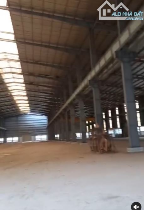 CẦN BÁN HOẶC CHO THUÊ XƯỞNG KHU CÔNG NGHIỆP LONG AN - 2