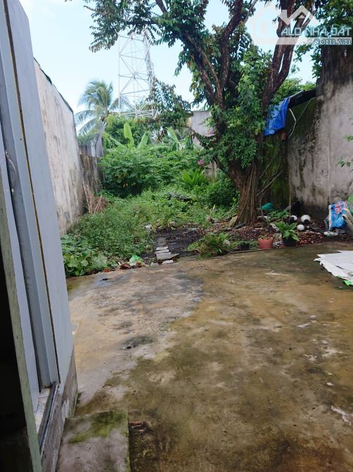 Bán nhà mặt tiền số 393 đường Nguyễn Trãi, phường 9, TP. Cà Mau, T. Cà Mau (cách đài PT-TH - 2