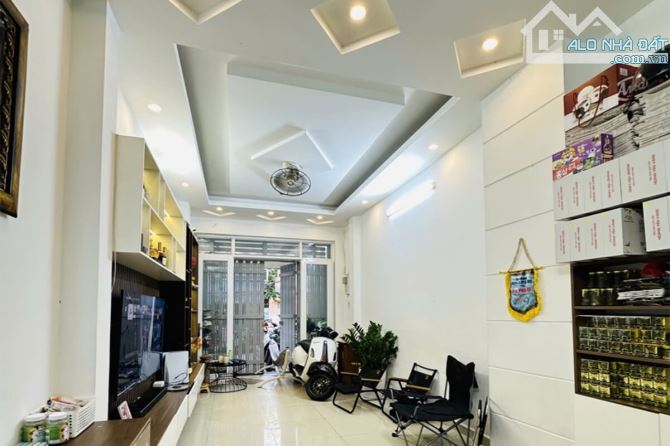 Bán nhà Nguyễn Đình Chính Phường 15 Phú Nhuận, Xe hơi 48m² 3 Tầng BTCT - Giá 7.7 tỷ TL - 2