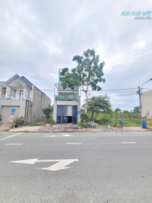 Bán đất sổ riêng KDC Châu Thới 100m2 đường 32m thông, ngang 5m tự do xây dựng HTL5356 - 2