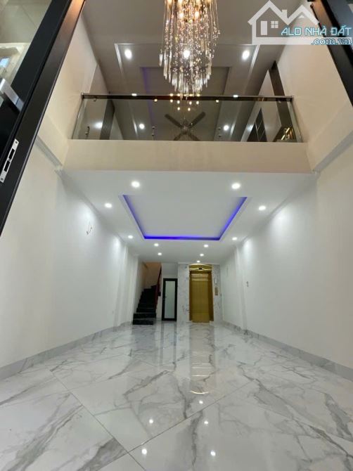 TRƯỜNG CHINH, ĐỐNG ĐA. 26M2 6 TẦNG MT 3,6M GIÁ 6,6 TỶ- NGÕ THÔNG- GARA- KINH DOANH - 2