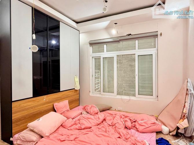 NHÀ ĐẸP KHÚC THỪA DỤ - 30M RA PHỐ NỎ HẬU -GIAO THÔNG THUẬN LỢI - TIỆN ÍCH BẠT NGÀN - 2