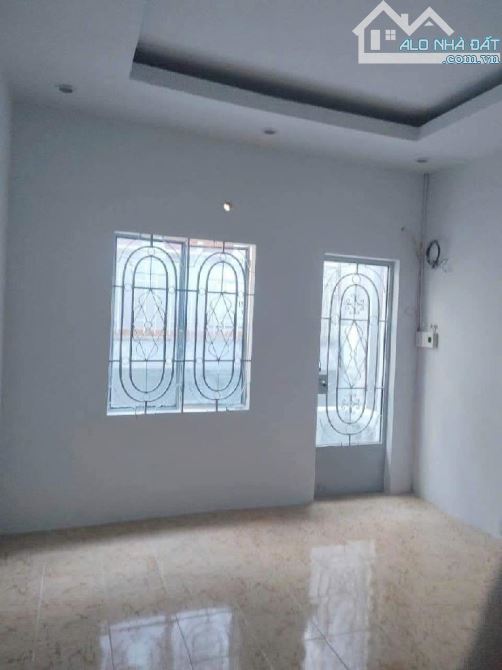 🔥HOT🔥HOT🏠NHÀ 2 TẦNG - 30M2 - GẦN CV LÀNG HOA - CHỈ 2 T🌹Ỷ - 2