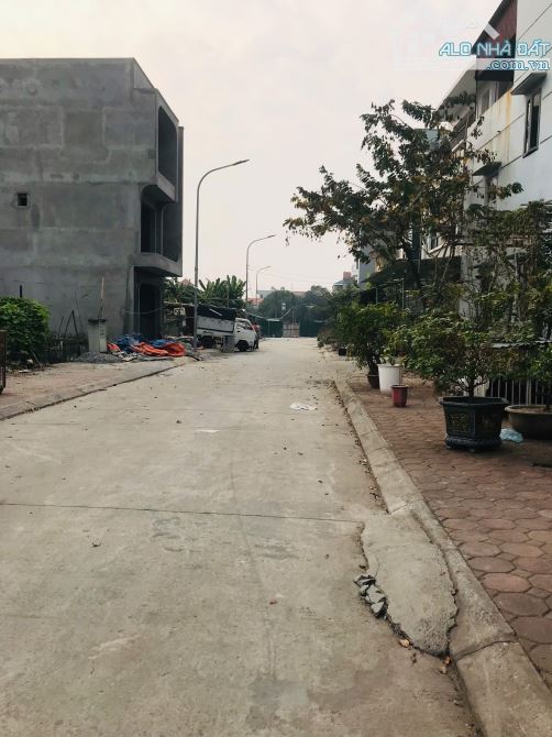 ĐẤT THỔ CƯ TUYỆT ĐẸP 58M2 THÔN TRUNG , VIỆT HÙNG, NGÕ THÔNG Ô TÔ, SÁT KHU ĐẤU GIÁ - 2