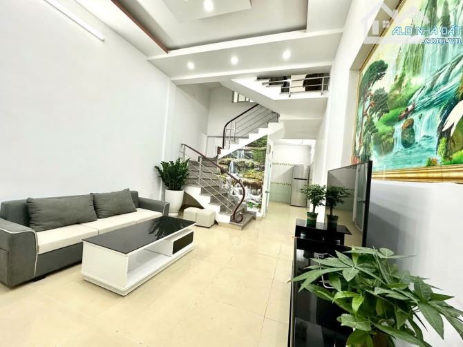 Bán nhà tại Miếu Hai Xã , Dư Hàng Kênh , lê Chân   GIÁ : 2ty 897 triệu - 2