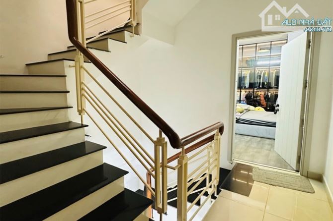 Bán nhà Nguyễn Đình Chính Phường 15 Phú Nhuận, Xe hơi 48m² 3 Tầng BTCT - Giá 7.7 tỷ TL - 3
