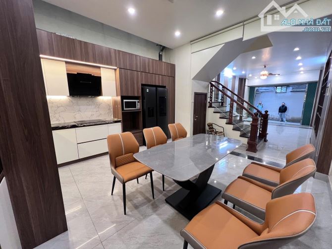 Bán nhà phố Quan Hoa, gần Nguyễn Khang, Quận Cầu Giấy. DT : 60m2. Giá: 16,5 Tỷ - 3
