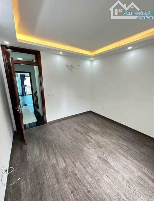 Phụng Châu - Mặt Trung Tâm 45m2 - 2 tỷ - Sổ Vuông Oto Sát Cửa .Ngay Uỷ Ban Xã - 3