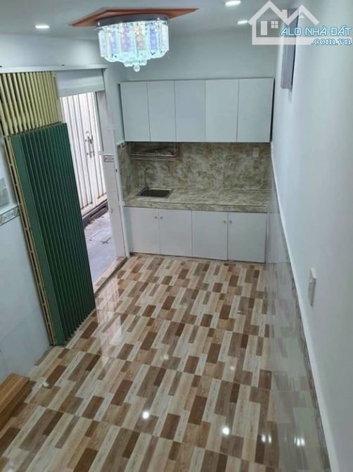 Bán nhà nhỏ tại Đường Huỳnh Văn Bánh,phường 13 Phú Nhuận, Hồ Chí Minh diện tích 13.2m2 giá - 3