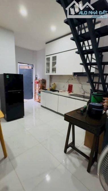 60M2, HẺM XE HƠI THÔNG PHAN HUY ÍCH, P12  - 2 TẦNG - NGAY EMART - GIÁ 5.65 TỶ - 3