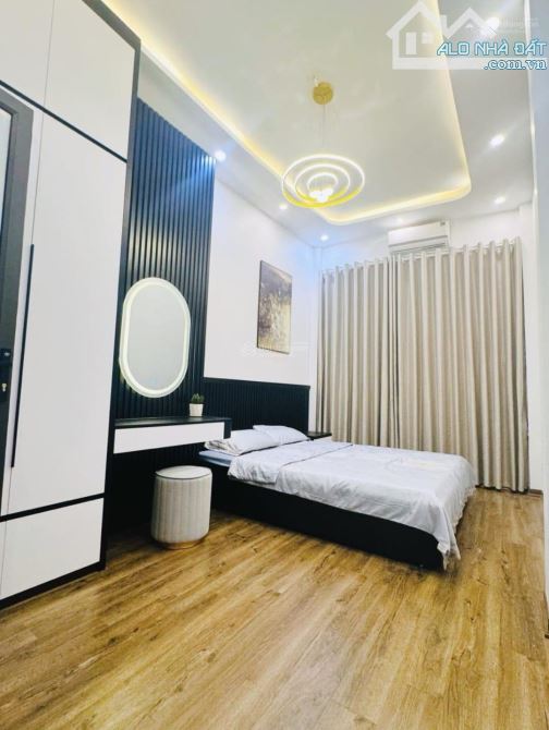 NHÀ ĐẸP Ở NGAY- NGÕ THÔNG SIÊU HIẾM- AN NINH TUYỆT ĐỐI- 5 TẦNG MỚI ĐẸP- NỘI THẤT LONG LANH - 4