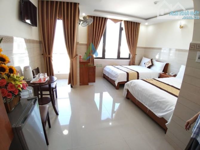 CHO THUÊ KHÁCH SẠN 6 TẦNG PHÚC HOMESTAY  HỒ NGHINH - 75 M² - 13 PN - GIÁ 70 TRIỆU - 4