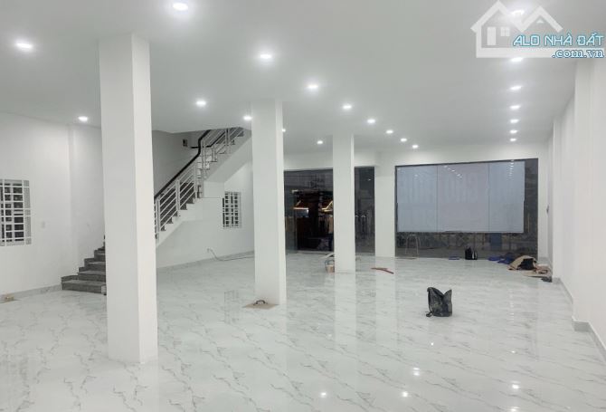 Bán Đất Mặt Tiền Đường Vườn Lài, diện tích gần 600m2, Hiện trạng có toà nhà VP 2 Tầng, - 4