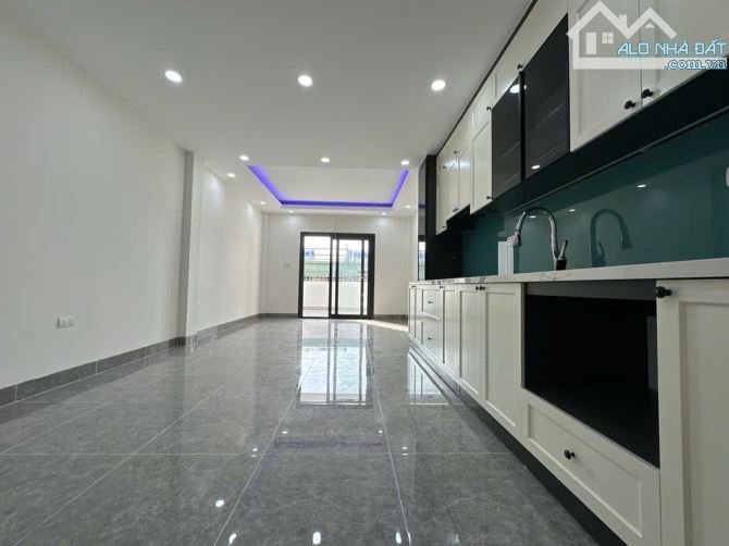 TRƯỜNG CHINH, ĐỐNG ĐA. 26M2 6 TẦNG MT 3,6M GIÁ 6,6 TỶ- NGÕ THÔNG- GARA- KINH DOANH - 4