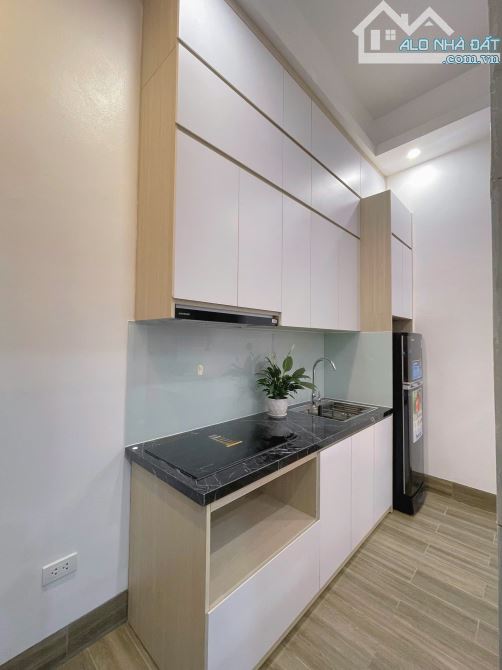 Bán toà CHDV Minh Khai 50m2*6T 10PN gần ĐH KTQD DT 600tr/năm, thông tứ tung, oto, PCCC - 4
