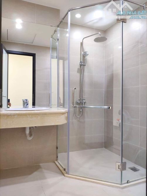 HOT! KHƯƠNG TRUNG- THANH XUÂN CÁCH PHỐ CHỈ VÀI MÉT, DT 49Mx5T,MT4m giá chỉ 9 tỷ. - 4