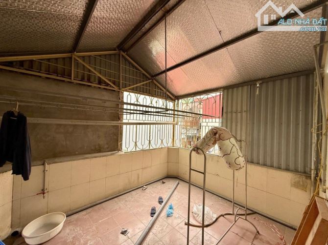 NHÀ ĐẸP KHÚC THỪA DỤ - 30M RA PHỐ NỎ HẬU -GIAO THÔNG THUẬN LỢI - TIỆN ÍCH BẠT NGÀN - 5