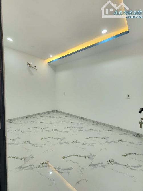 Bán nhà sổ riêng 97,5m2 gần đường Bùi Thị Xuân có sân ô tô, 3 phòng ngủ chỉ 2ty990 HTL5414 - 6