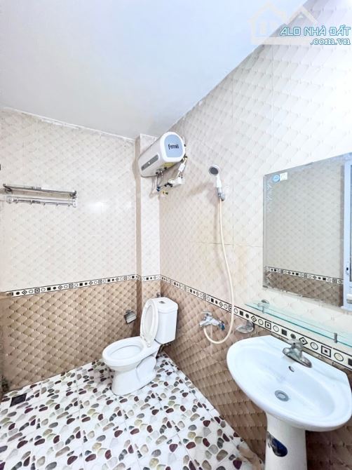Bán nhà đẹp Trần Hoà! Phân lô quân đội, ô tô vào nhà, dân xây, 42m2 x 4 tầng 8..tỷ - 2