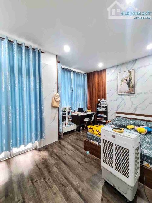 BÁN NHÀ 3 TẦNG KIÊN CỐ VÀO Ở NGAY - MẶT TIỀN LÝ NHÂN TÔNG 7.5M - GẦN ĐH NGOẠI NGỮ -7.X TỶ