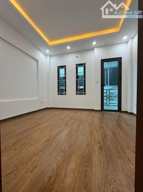 Bán nhà phố Kim Giang, Hoàng Mai 6,9 tỷ, 38m2*4T, Ngõ nông, 2 thoáng, Gần ô tô - 6