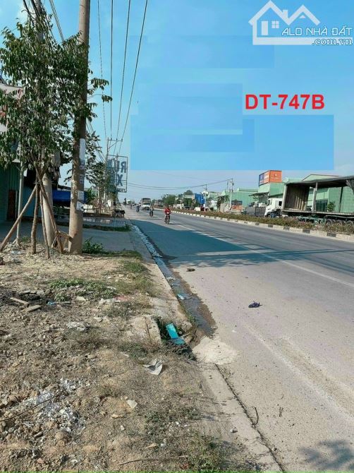 Bán đất mặt tiền ĐT 747B - P.Khánh Bình - Tp.Tân Uyên. DT 3816m2