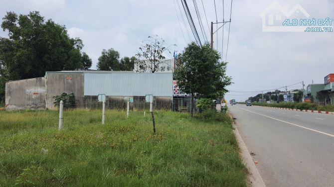 Bán đất mặt tiền ĐT 747B - P.Khánh Bình - Tp.Tân Uyên. DT 3816m2 - 3