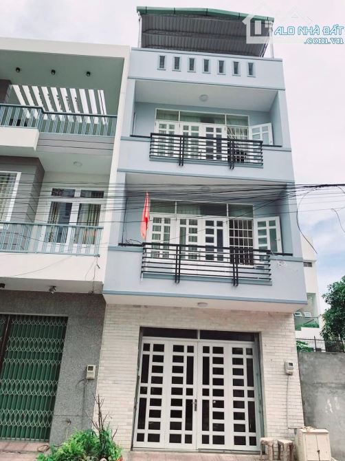 CCDV-MS.P - Bán nhà MT đường Phan Huy Chú P.2 Vũng Tàu - 1 trệt 2 lầu 1 tum. Giá 12.7 tỷ