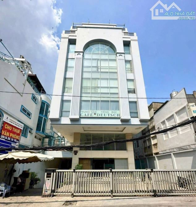 QUẬN 1 Building Hầm 10 Tầng, 4000m2 sàn, HĐT 12 tỷ.