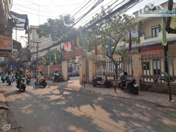 NHÀ PHỐ QUAN NHÂN – HIẾM CÓ KHÓ TÌM – FULL NỘI THẤT – VỀ Ở NGAY