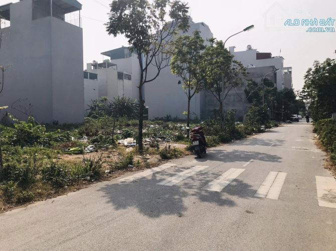 BÁN 118M ĐẤT TÁI ĐỊNH CƯ TỨ HIỆP - THANH TRÌ P-LÔ Ô TÔ TRÁNH VỈA HÈ KINH DOANH 22.8 TỶ