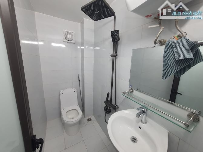 Bán gấp nhà riêng tại Cầu Giấy, 8,888 tỷ, 30m2, 4PN, 4WC