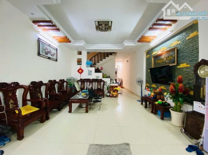 CCDV-MS.P - Bán nhà MT đường Phan Huy Chú P.2 Vũng Tàu - 1 trệt 2 lầu 1 tum. Giá 12.7 tỷ - 1